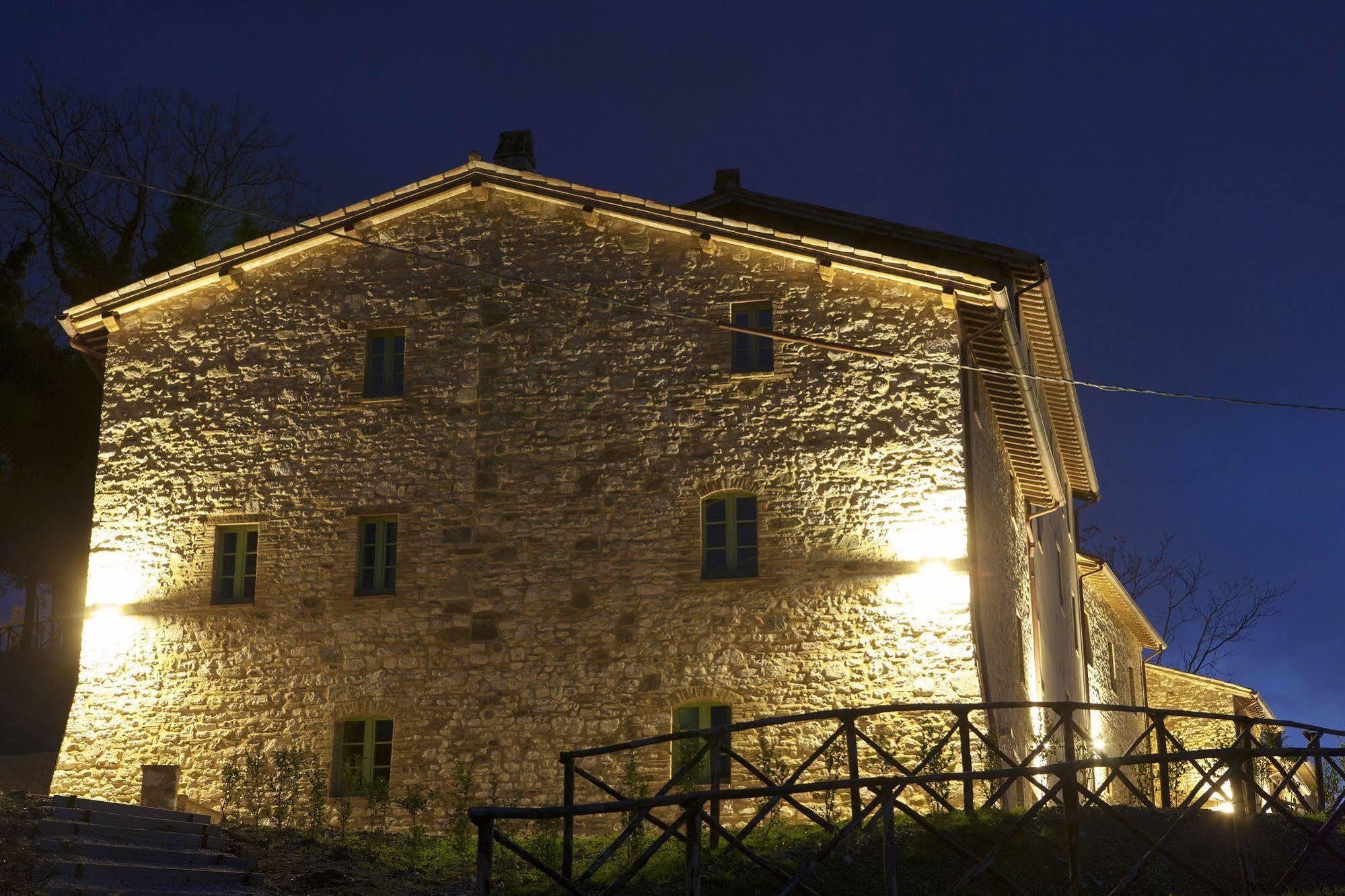 Borgo Di Gallano Valtopina Bagian luar foto