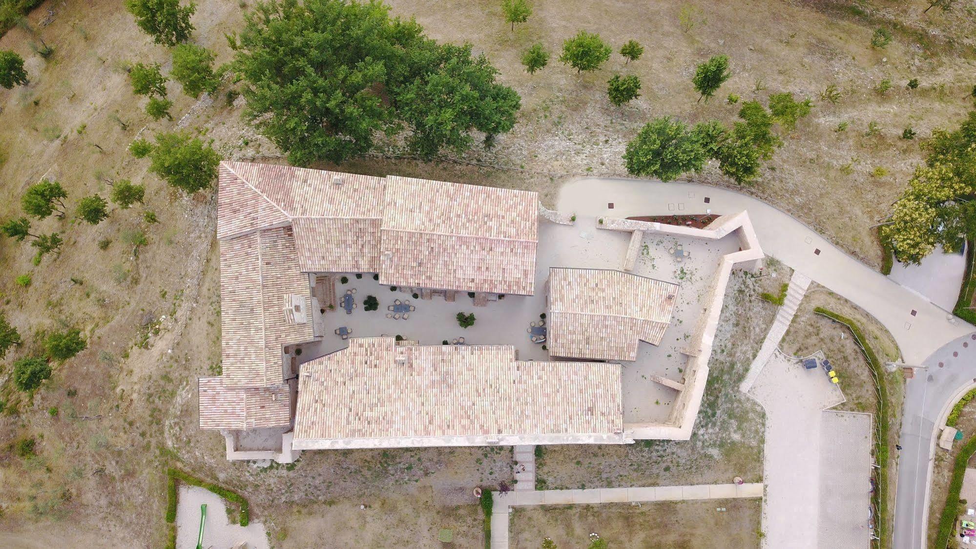 Borgo Di Gallano Valtopina Bagian luar foto